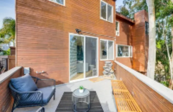 Stunning Del Mar Home w/ Deck - 1 Mile to Beach