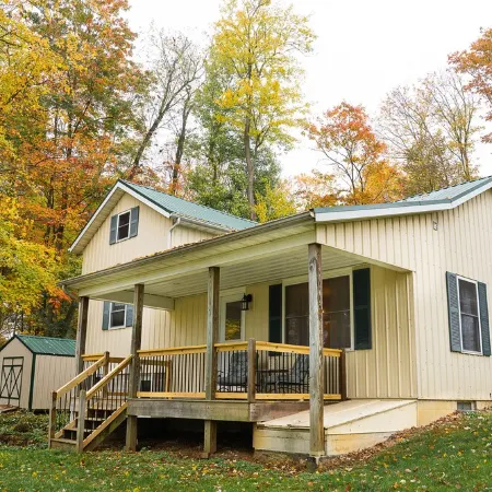 Spacious Cottage in Ohio Amish Country Hotels in Wayne County