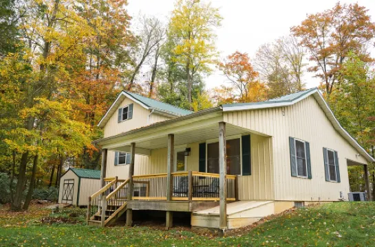 Spacious Cottage in Ohio Amish Country