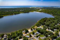 Serene Waterview Renovated w/Kayaks Deck Firepit Dogs Welcome 5 Minutes to Ocean