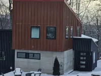 Stunning modern cabin high on a ridge with sunrise and sunset views! Hotels in Hardy County