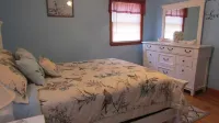 2 miles from NB State Park, James River,  hiking trails and trout fishing!