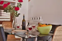 Lovely house close to the lake with panoramic lake and mountain views