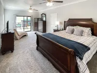 Lake House with pool + hot tub on Golf Course with boat dock