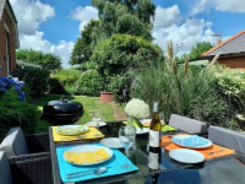 The Fieldhouse: Cosy Pet-Friendly Norfolk Broads Retreat Hotels in Halvergate