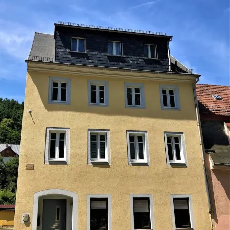 Modern furn.  Apartment "Wanderfalke", central & quiet, Säch. Switzerland, 55sqm, terrace