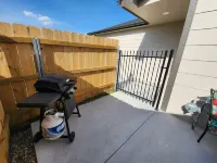 Cozy 3-Bedroom Duplex Hotels in Maize