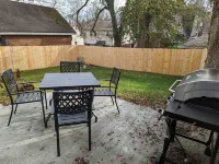 Bright and Spacious 5 BR Home Close to downtown. Pet-Friendly! Hotels near Cincinnati Zoo & Botanical Garden