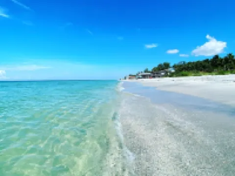 Island Getaway•Beach House•Dock•Pet Friendly•Little Gasparilla Island, WiFi Hotels in Placida