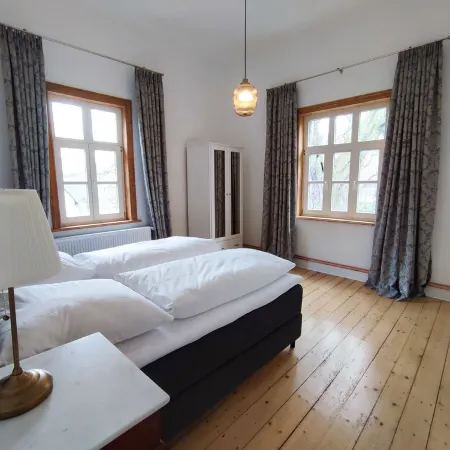 Renovated historic apartment - bright and spacious