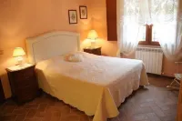 La Casetta del Borgo San Gimignano, relax nature swimming pool, STARLINK powered