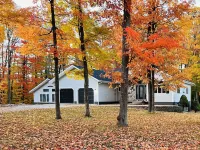 Private Lodge, Near Boyne, Indoor Heated Pool, 10 Acres, Game Rooms, Pets