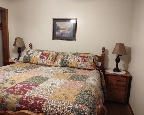 3-Bedroom 3-Bath Cabin 6 Minute Drive to Harrah's Casino - 1 GIG Internet Hotels in Qualla