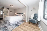 Charming 3-bedroom, 2 bathroom house with outdoor space in Winona Hotels in der Nähe von Watkins Museum and Store