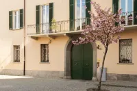 Studio Apartment - 1 minute walk from the Lake