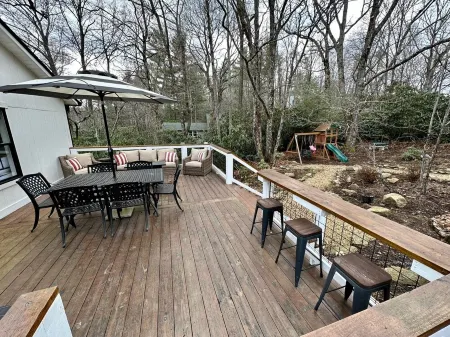 Seasonal Rental: Leave your gear & come up every weekend for an entire season! Отели рядом с достопримечательностью «Мозес Кон Манор»