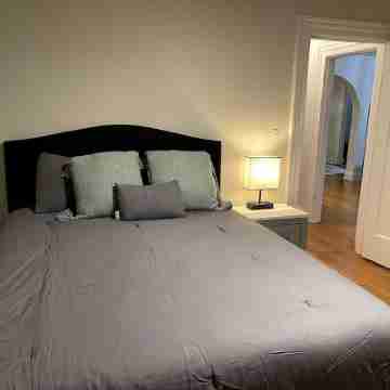 Charming 2-bedroom cottage in fabulous Amarillo with WiFi, AC Rooms