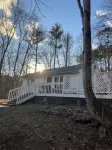 Experience Peace in this Beautiful country cottage nestled beneath the mountains Hotels in Catskill