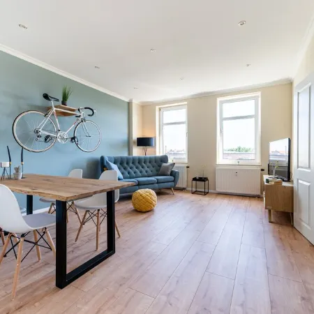 Stylish old building apartment with 2 bedrooms - 200m to the Elbe - close to the center
