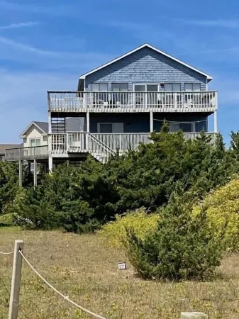 DISCOUNTED!! PARTIAL OCEANFRONT .1 MIN WALK TO BEACH-boardwalk Hottub and Pool