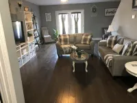 Spacious house minutes from the Horse Park