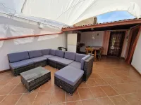 Casa Vacanze, Stile Campidanese con Tocchi Moderni, a 10 min dal Mare Hotel a Riola Sardo