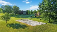 Welcome to Bigelow’s Water View Bungalow – Your Lake Retreat