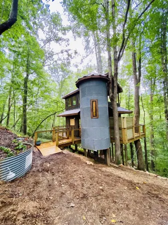 Tech Time: Secluded Treehouse Overlooking Creek