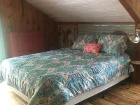 A perfect family vacation on the Frio River. Hotels in Real County