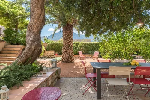 Magnificent Manor House With Pool In Sóller, perfect location, 5 bedrooms.