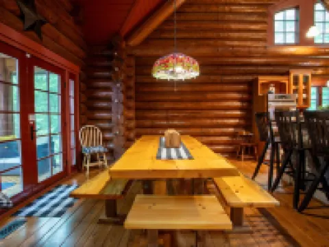 Northwoods Lake Escape • Bonfires, Boats & Fish! Hotels in Phelps