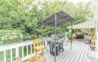 Water Views - 3 Min Walk to Private Beach - Luxury 5-Star Rated Beach House