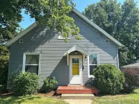 Charming 3-bedroom Cottage with AC, WiFi in lovely Eureka