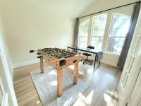 Brand New Spacious Serenity Getaway - King Bed!