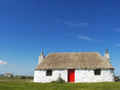 Welcome to our romantic, traditional thatched blackhouse; an ideal retreat Hotels in 
