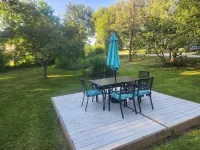 Beautiful remodeled house  a short walk to lake with shared pier.