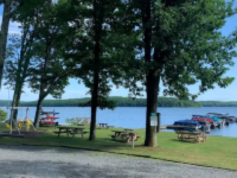 Spinnler Point Lake House Short Walk to Lake Wallenpaupack with Boat Slip