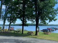 Spinnler Point Lake House walk to Lake Wallenpaupack Boat Slip