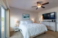 Modern 4Br / 4BA Beach Home • 360 View Rooftop Firepit • All King Beds - Garage