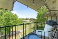 Cozy Couple's Oasis Located in the Highly Desired Pointe Royale Community
