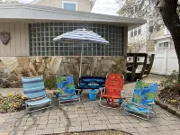 Cozy Dog Friendly Beach House -Walk to Beach, State Park, Restaurants and More! Hotels near First Landing State Park