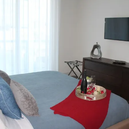 Stylish Oceanview  apartment in Hollywood Beach + 2 free bikes