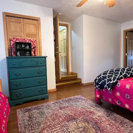 A Stone's Throw from Lake Superior, the bay and downtown pet friendly