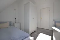 Vacation home Baltic Sea for 4 - 6 pers. in quiet top location - 200 m to the beach