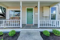 Willamette Valley Getaway w/ Backyard Firepit