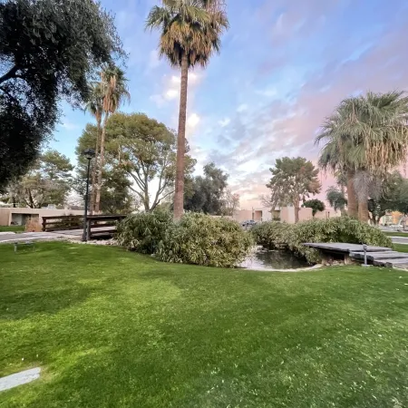 3b/2b "Beadle Box" Architectural Loft w/ Doghouse + Golf