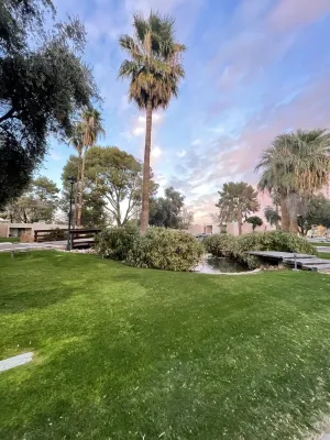3b/2b "Beadle Box" Architectural Loft w/ Doghouse + Golf Hotels near Mesa Convention Center