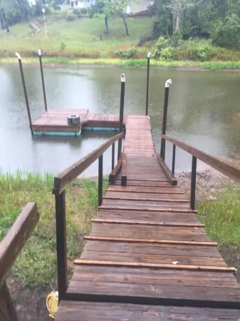 Lake Cabin on North Shore of Lake O' the Pines