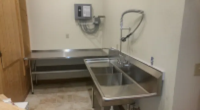 Logde sleeps 11 ...set up for exploring the Mississippi River or Driftless Area.