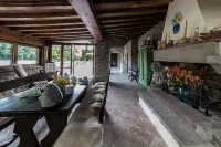 Rhythms and atmospheres of the past, the comforts of the present a stone's throw from the city